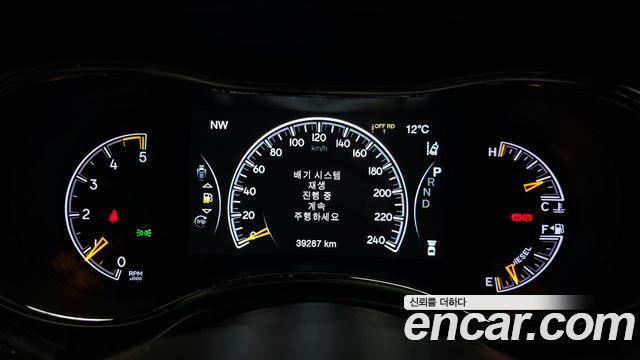 Jeep Cherokee 2017 — photo 11