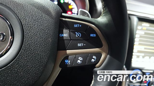 Jeep Cherokee 2017 — photo 23