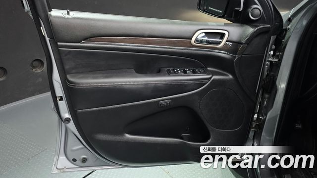 Jeep Cherokee 2017 — photo 14