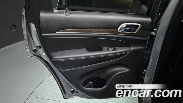 Jeep Cherokee 2017 — photo 15