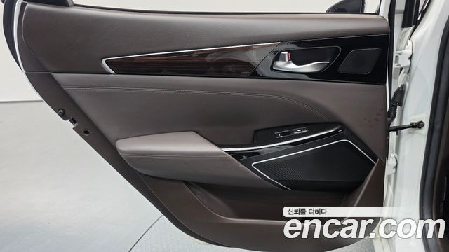 Kia K7 2019 — photo 15