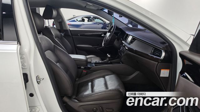 Kia K7 2019 — photo 16