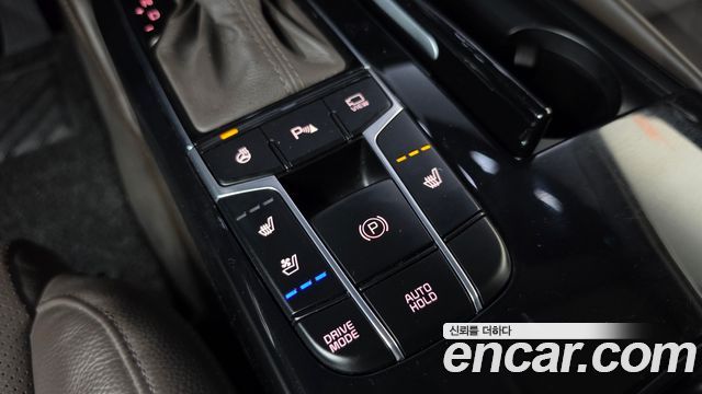 Kia K7 2019 — photo 27