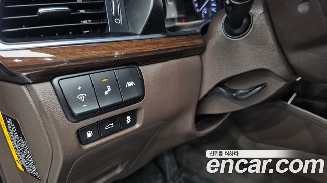 Kia K7 2019 — photo 29