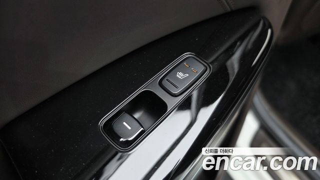Kia K7 2019 — photo 33