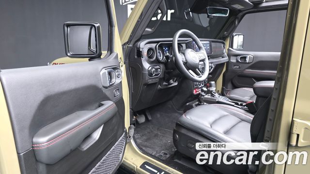 Jeep Wrangler 2025 — photo 13
