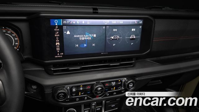 Jeep Wrangler 2025 — photo 20
