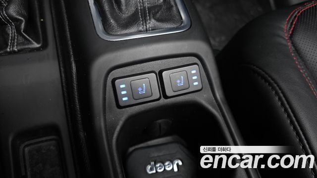 Jeep Wrangler 2025 — photo 22