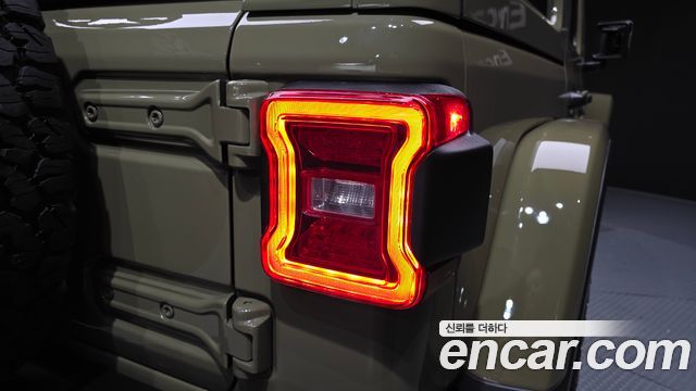 Jeep Wrangler 2025 — photo 9