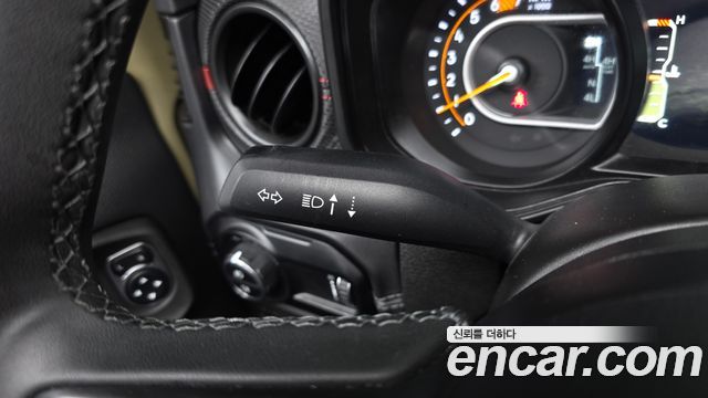 Jeep Wrangler 2025 — photo 28