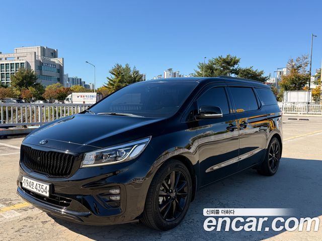Kia Canival 2019 — photo 1