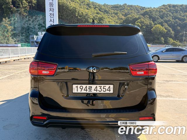 Kia Canival 2019 — photo 4