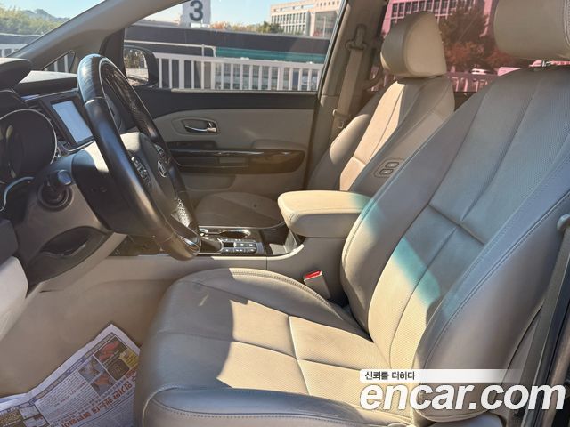 Kia Canival 2019 — photo 10