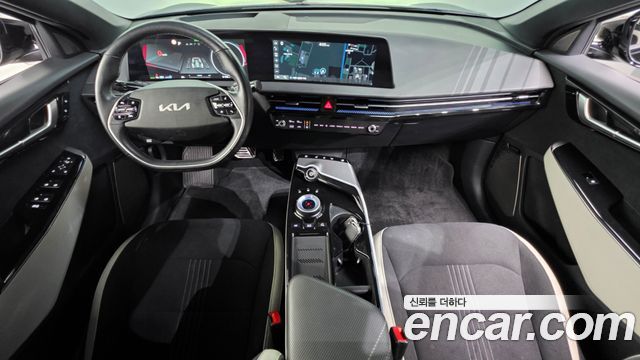 Kia EV6 2022 — photo 10