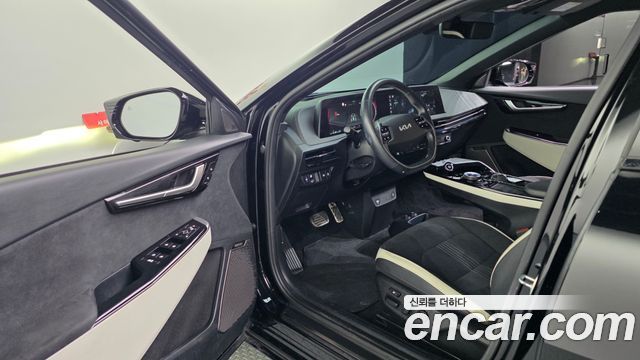 Kia EV6 2022 — photo 13