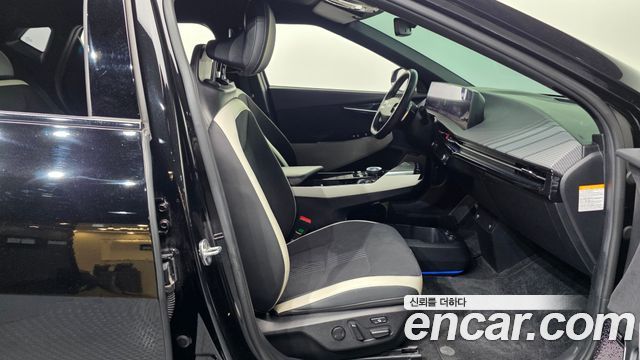 Kia EV6 2022 — photo 17