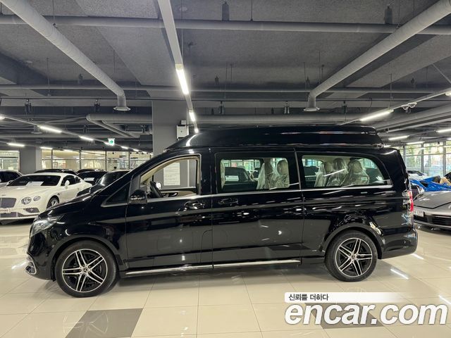Mercedes-Benz V-Class 2025 — photo 2