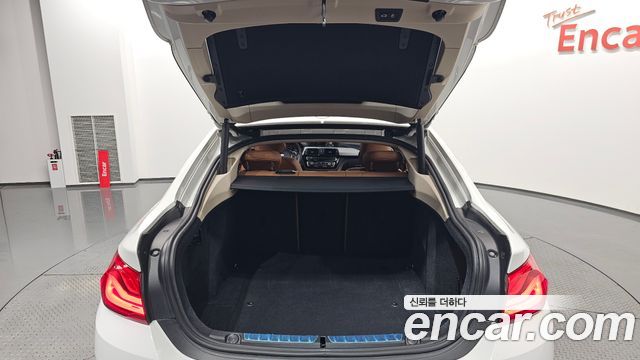 BMW 4-Series 2018 — photo 33