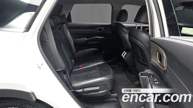 Kia Sorento 2023 — photo 17