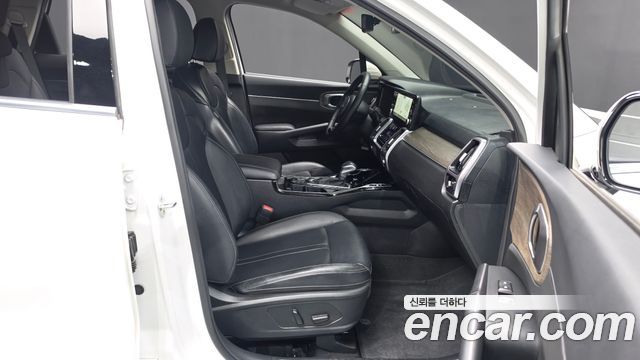 Kia Sorento 2023 — photo 16