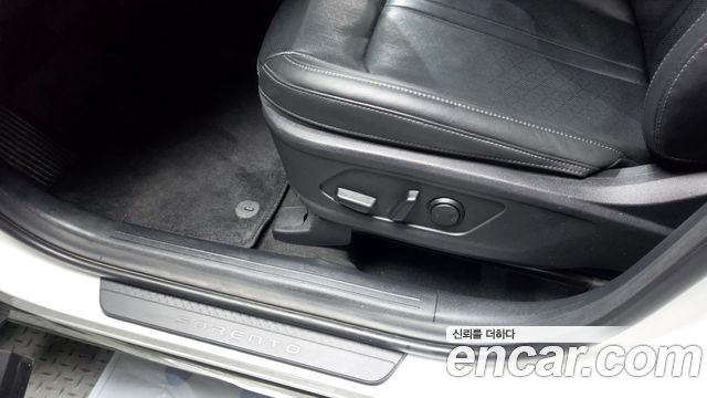 Kia Sorento 2023 — photo 36
