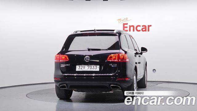 Volkswagen Touareg 2013 — photo 4