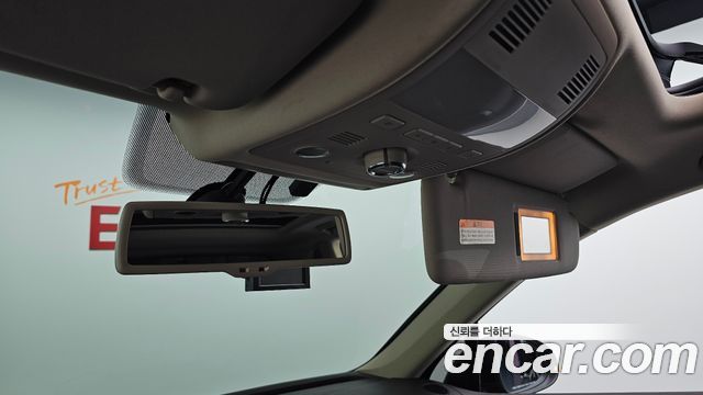 Volkswagen Touareg 2013 — photo 29