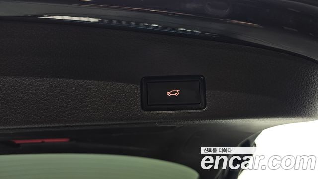 Volkswagen Touareg 2013 — photo 32