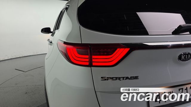 Kia Sportage 2018 — photo 9