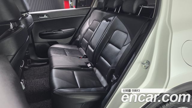 Kia Sportage 2018 — photo 16