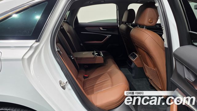 Audi A6 2020 — photo 18
