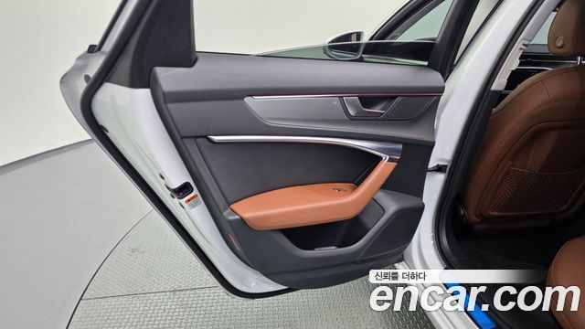Audi A6 2020 — photo 15