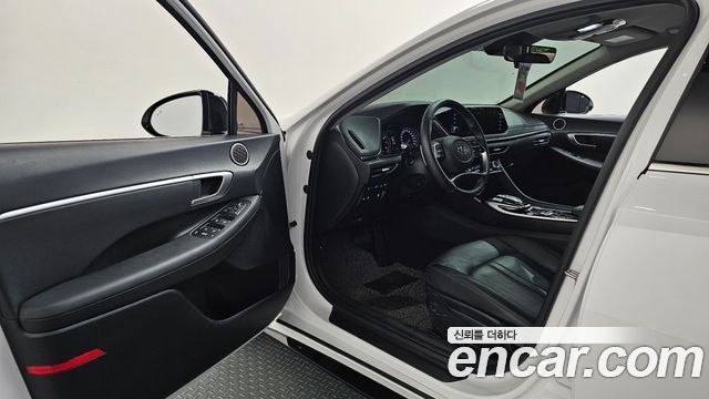 Hyundai Sonata 2023 — photo 13