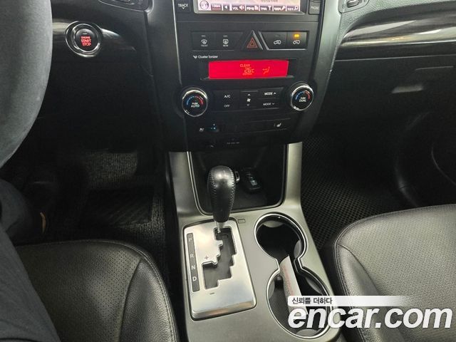 Kia Sorento 2012 — photo 17