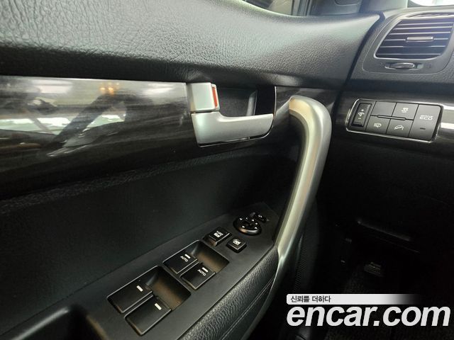 Kia Sorento 2012 — photo 18