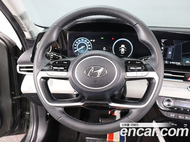 Hyundai AVANTE 2021 — photo 11