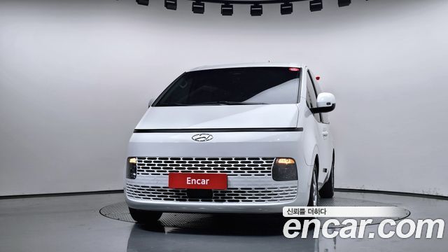 Hyundai Staria 2022 — photo 3