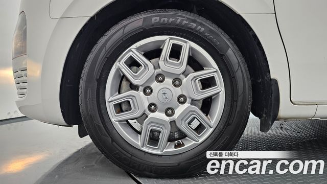 Hyundai Staria 2022 — photo 5