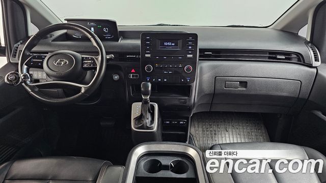 Hyundai Staria 2022 — photo 10