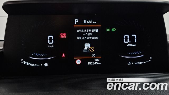 Hyundai Staria 2022 — photo 11