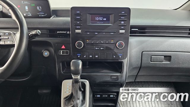 Hyundai Staria 2022 — photo 19