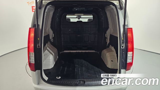 Hyundai Staria 2022 — photo 23