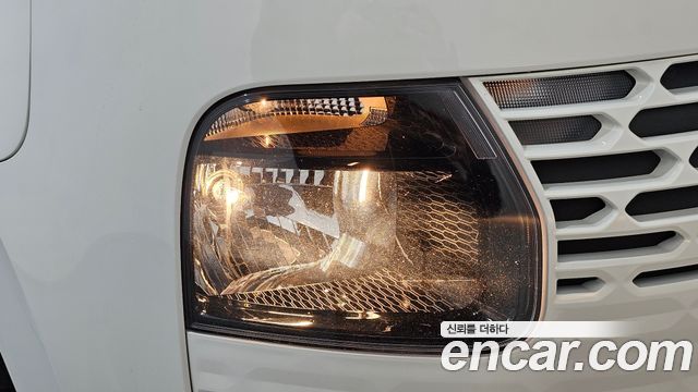 Hyundai Staria 2022 — photo 8