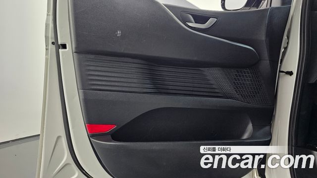Hyundai Staria 2022 — photo 14