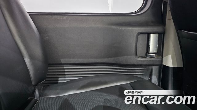 Hyundai Staria 2022 — photo 15