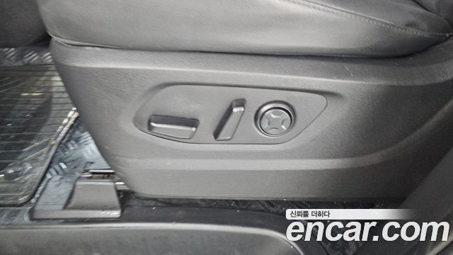 Hyundai Staria 2022 — photo 30