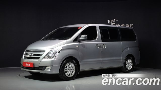 Hyundai Starex 2017 — photo 1