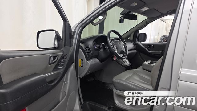 Hyundai Starex 2017 — photo 10