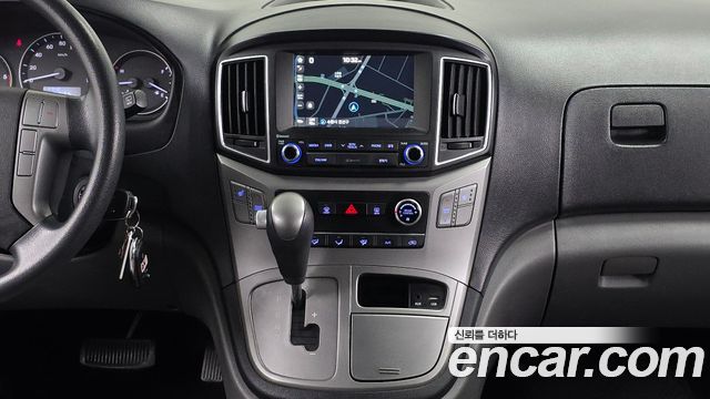 Hyundai Starex 2017 — photo 14