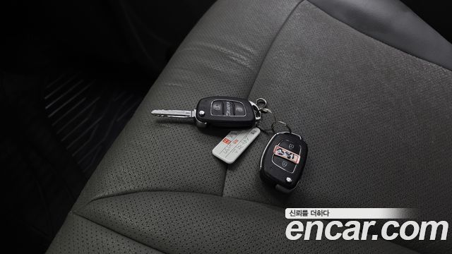 Hyundai Starex 2017 — photo 18